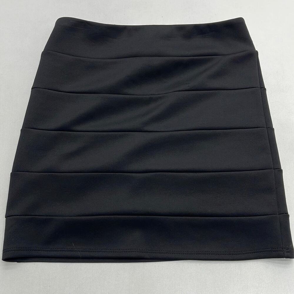 IZ AMY BYER Girl’s Large (14) Black Stretchy Pull On Mini Skirt